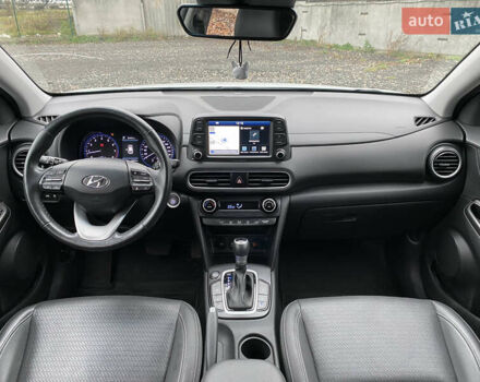 Белый Хендай Kona, объемом двигателя 1.59 л и пробегом 43 тыс. км за 20490 $, фото 15 на Automoto.ua