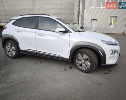 Белый Хендай Kona, объемом двигателя 0 л и пробегом 129 тыс. км за 17777 $, фото 16 на Automoto.ua