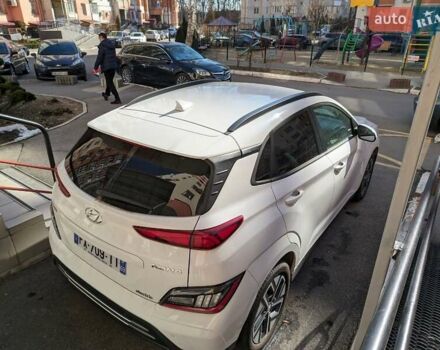 Белый Хендай Kona, объемом двигателя 0 л и пробегом 98 тыс. км за 19000 $, фото 24 на Automoto.ua