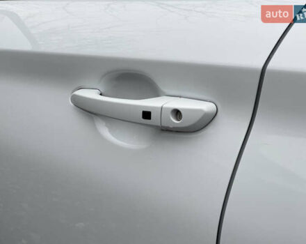 Белый Хендай Kona, объемом двигателя 1.59 л и пробегом 43 тыс. км за 20490 $, фото 11 на Automoto.ua