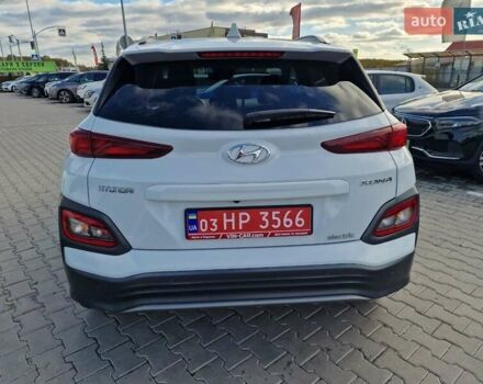Белый Хендай Kona, объемом двигателя 0 л и пробегом 70 тыс. км за 16500 $, фото 13 на Automoto.ua