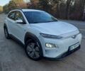 Белый Хендай Kona, объемом двигателя 0 л и пробегом 98 тыс. км за 13900 $, фото 1 на Automoto.ua