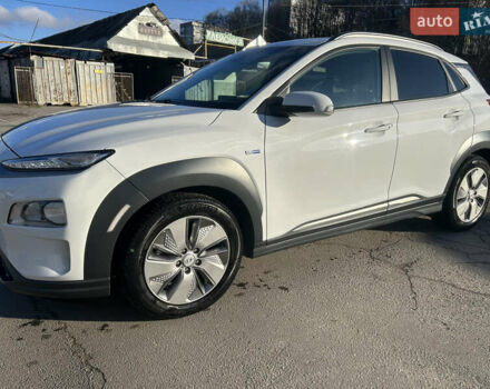 Белый Хендай Kona, объемом двигателя 0 л и пробегом 109 тыс. км за 16396 $, фото 7 на Automoto.ua