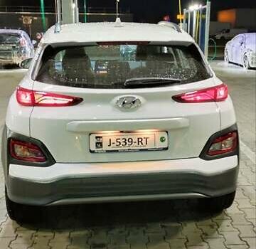 Білий Хендай Kona, об'ємом двигуна 0 л та пробігом 149 тис. км за 17000 $, фото 29 на Automoto.ua