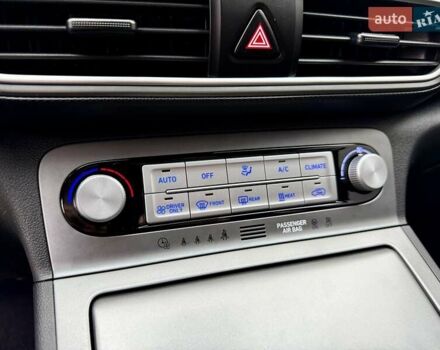 Белый Хендай Kona, объемом двигателя 0 л и пробегом 115 тыс. км за 17250 $, фото 62 на Automoto.ua