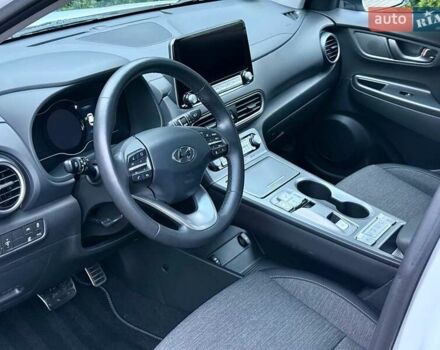 Белый Хендай Kona, объемом двигателя 0 л и пробегом 15 тыс. км за 16700 $, фото 21 на Automoto.ua