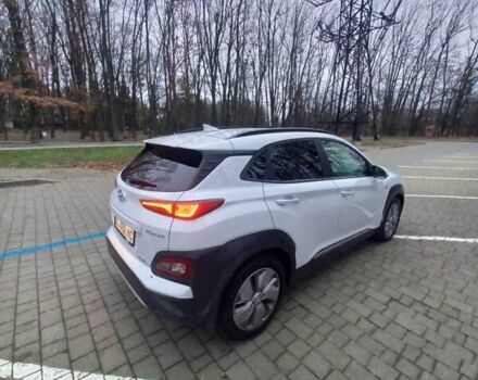 Білий Хендай Kona, об'ємом двигуна 0 л та пробігом 93 тис. км за 18950 $, фото 23 на Automoto.ua