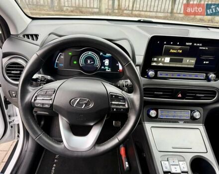 Белый Хендай Kona, объемом двигателя 0 л и пробегом 115 тыс. км за 17250 $, фото 53 на Automoto.ua