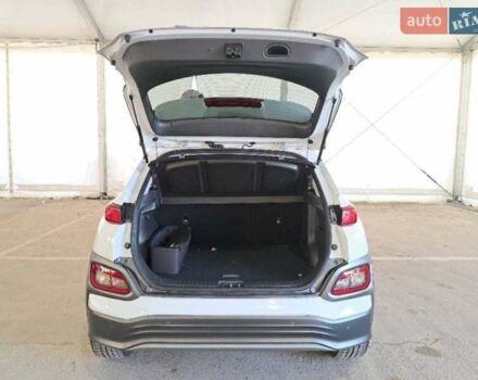 Білий Хендай Kona, об'ємом двигуна 0 л та пробігом 32 тис. км за 16500 $, фото 2 на Automoto.ua