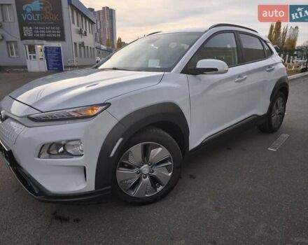 Белый Хендай Kona, объемом двигателя 0 л и пробегом 129 тыс. км за 17777 $, фото 20 на Automoto.ua