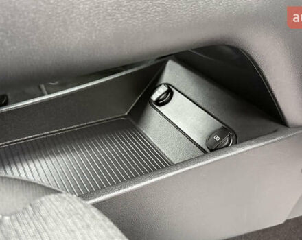 Белый Хендай Kona, объемом двигателя 0 л и пробегом 70 тыс. км за 16950 $, фото 62 на Automoto.ua