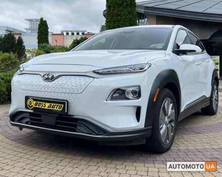 Белый Хендай Kona, объемом двигателя 64 л и пробегом 32 тыс. км за 22999 $, фото 2 на Automoto.ua