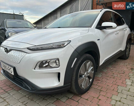 Белый Хендай Kona, объемом двигателя 0 л и пробегом 109 тыс. км за 16396 $, фото 1 на Automoto.ua