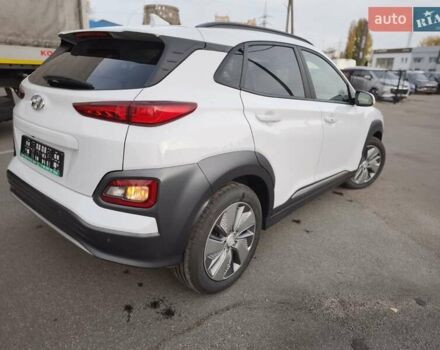 Белый Хендай Kona, объемом двигателя 0 л и пробегом 129 тыс. км за 17777 $, фото 9 на Automoto.ua