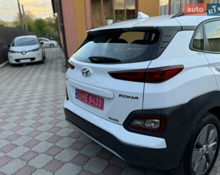 Білий Хендай Kona, об'ємом двигуна 0 л та пробігом 77 тис. км за 15499 $, фото 59 на Automoto.ua