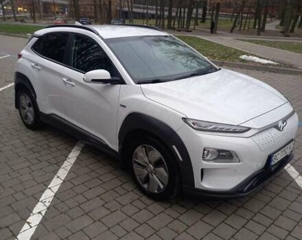 Білий Хендай Kona, об'ємом двигуна 0 л та пробігом 93 тис. км за 18950 $, фото 62 на Automoto.ua