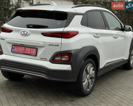 Білий Хендай Kona, об'ємом двигуна 0 л та пробігом 82 тис. км за 18500 $, фото 23 на Automoto.ua