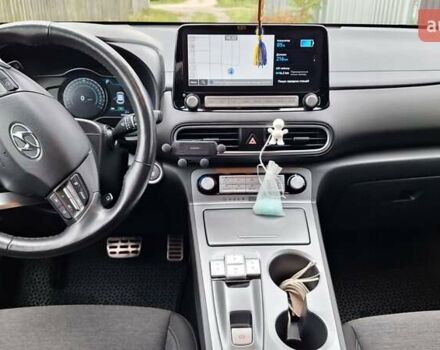 Белый Хендай Kona, объемом двигателя 0 л и пробегом 55 тыс. км за 16500 $, фото 22 на Automoto.ua