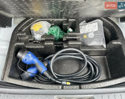 Білий Хендай Kona, об'ємом двигуна 0 л та пробігом 110 тис. км за 17300 $, фото 9 на Automoto.ua