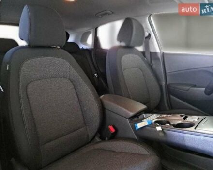 Білий Хендай Kona, об'ємом двигуна 0 л та пробігом 32 тис. км за 16500 $, фото 6 на Automoto.ua