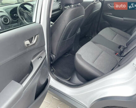 Білий Хендай Kona, об'ємом двигуна 0 л та пробігом 110 тис. км за 17300 $, фото 12 на Automoto.ua