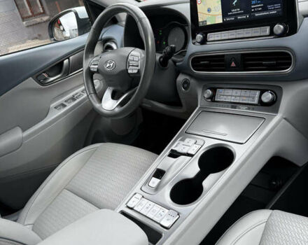 Білий Хендай Kona, об'ємом двигуна 0 л та пробігом 125 тис. км за 16999 $, фото 28 на Automoto.ua