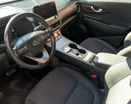 Белый Хендай Kona, объемом двигателя 0 л и пробегом 98 тыс. км за 19000 $, фото 13 на Automoto.ua