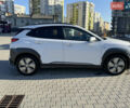 Білий Хендай Kona, об'ємом двигуна 0 л та пробігом 64 тис. км за 17500 $, фото 2 на Automoto.ua