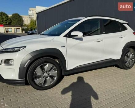 Белый Хендай Kona, объемом двигателя 0 л и пробегом 71 тыс. км за 18900 $, фото 23 на Automoto.ua