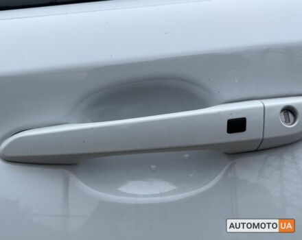 Білий Хендай Kona, об'ємом двигуна 39 л та пробігом 46 тис. км за 16999 $, фото 9 на Automoto.ua