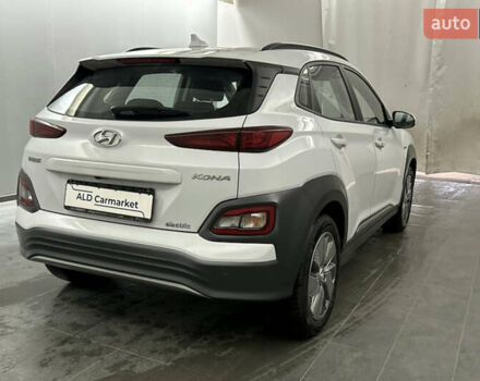 Білий Хендай Kona, об'ємом двигуна 0 л та пробігом 36 тис. км за 14710 $, фото 3 на Automoto.ua