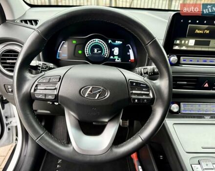 Белый Хендай Kona, объемом двигателя 0 л и пробегом 115 тыс. км за 17250 $, фото 54 на Automoto.ua