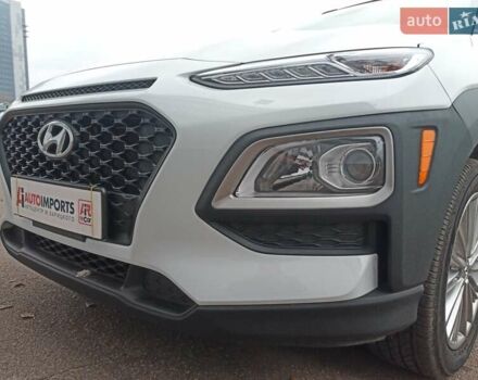 Білий Хендай Kona, об'ємом двигуна 2 л та пробігом 58 тис. км за 17900 $, фото 3 на Automoto.ua