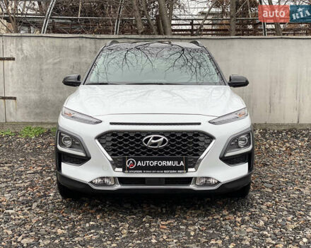 Белый Хендай Kona, объемом двигателя 1.59 л и пробегом 43 тыс. км за 20490 $, фото 3 на Automoto.ua