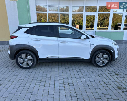 Білий Хендай Kona, об'ємом двигуна 0 л та пробігом 92 тис. км за 17200 $, фото 16 на Automoto.ua