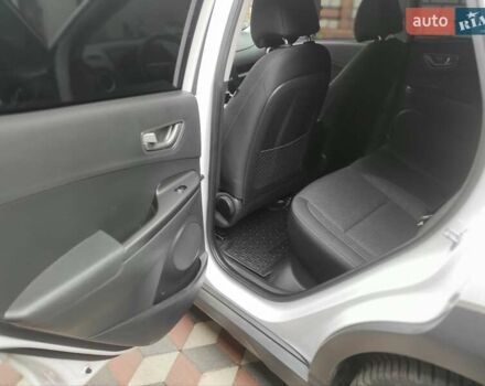 Белый Хендай Kona, объемом двигателя 0 л и пробегом 149 тыс. км за 17400 $, фото 1 на Automoto.ua