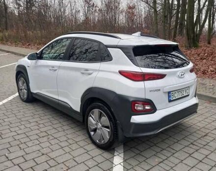 Білий Хендай Kona, об'ємом двигуна 0 л та пробігом 93 тис. км за 18950 $, фото 42 на Automoto.ua