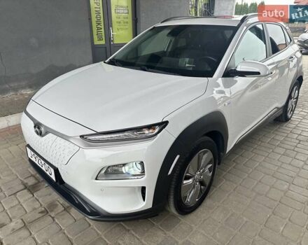 Белый Хендай Kona, объемом двигателя 0 л и пробегом 74 тыс. км за 19500 $, фото 1 на Automoto.ua