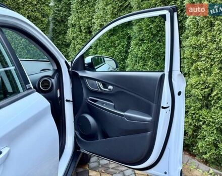 Белый Хендай Kona, объемом двигателя 0 л и пробегом 15 тыс. км за 16700 $, фото 26 на Automoto.ua