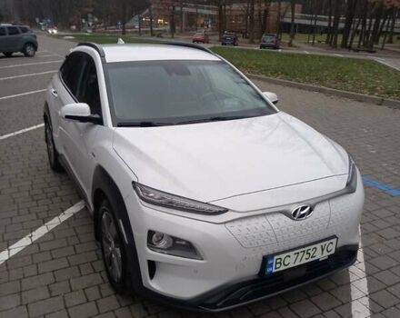 Білий Хендай Kona, об'ємом двигуна 0 л та пробігом 93 тис. км за 18950 $, фото 54 на Automoto.ua