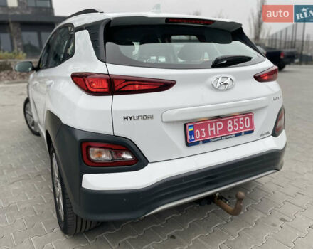 Білий Хендай Kona, об'ємом двигуна 0 л та пробігом 110 тис. км за 17300 $, фото 29 на Automoto.ua