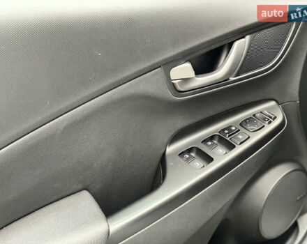 Белый Хендай Kona, объемом двигателя 1.59 л и пробегом 43 тыс. км за 20490 $, фото 22 на Automoto.ua