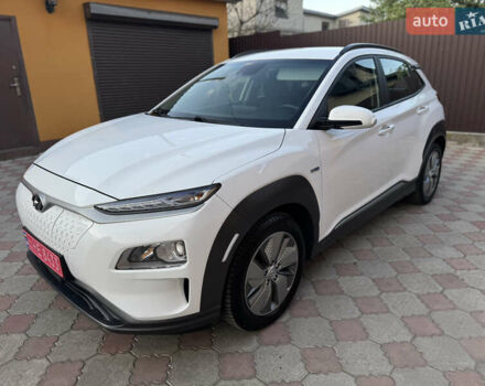 Білий Хендай Kona, об'ємом двигуна 0 л та пробігом 77 тис. км за 15499 $, фото 9 на Automoto.ua