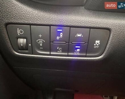 Белый Хендай Kona, объемом двигателя 0 л и пробегом 74 тыс. км за 19500 $, фото 17 на Automoto.ua