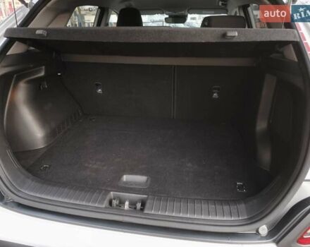 Белый Хендай Kona, объемом двигателя 0 л и пробегом 129 тыс. км за 17777 $, фото 28 на Automoto.ua