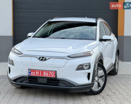 Белый Хендай Kona, объемом двигателя 0 л и пробегом 87 тыс. км за 17200 $, фото 1 на Automoto.ua