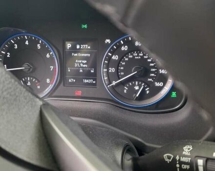 Белый Хендай Kona, объемом двигателя 2 л и пробегом 18 тыс. км за 18000 $, фото 6 на Automoto.ua