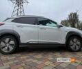 Білий Хендай Kona, об'ємом двигуна 39 л та пробігом 46 тис. км за 16999 $, фото 7 на Automoto.ua