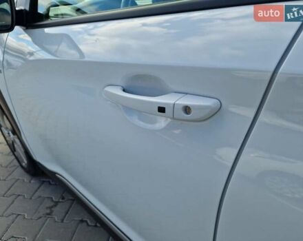 Белый Хендай Kona, объемом двигателя 0 л и пробегом 70 тыс. км за 16500 $, фото 19 на Automoto.ua