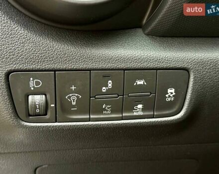 Белый Хендай Kona, объемом двигателя 0 л и пробегом 70 тыс. км за 17700 $, фото 18 на Automoto.ua